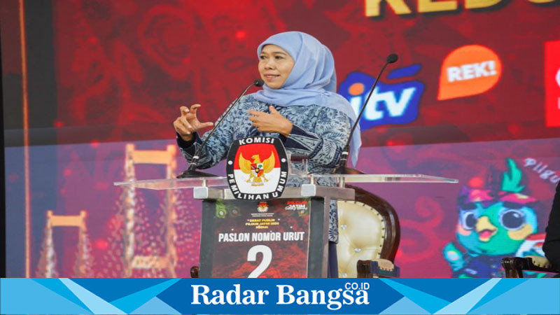 Khofifah-Emil Tampil Tastes di Debat Kedua, Ungkap Fakta Keberhasilan Jatim dan Tantangan Koordinasi dengan Kepala Daerah