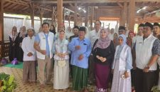 Anggota Komite III DPD RI Dr. Lia Istifhama bersilaturahmi ke Pondok Pesantren Modern Al Fatimah, yang diasuh oleh Kiai Khos, Dr. KH. Tamam Syaifuddin, M.Si., Ketua FKUB Bojonegoro (IST)