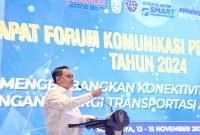 Pj Gubernur Jawa Timur, Adhy Karyono, secara resmi membuka Rapat Forum Komunikasi Perhubungan Tahun 2024 yang digelar di Ballroom Hotel Movenpick Surabaya (IST)