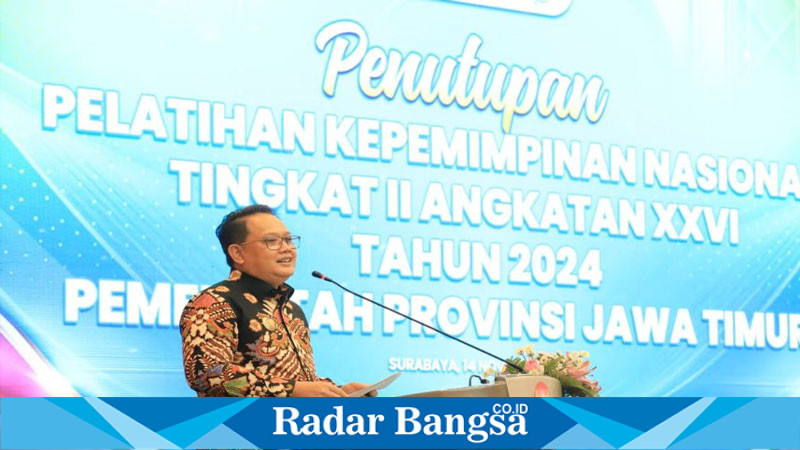 Pj. Gubernur Jawa Timur, Adhy Karyono, memberikan apresiasi tinggi kepada para alumni Pelatihan Kepemimpinan Nasional (PKN) Tingkat II Angkatan XXVI tahun 2024