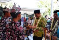 Plt. Bupati Sidoarjo, H. Subandi, serta Kepala Dinas Pendidikan dan Kebudayaan Sidoarjo, Tirto Adi, hadiri perayaan HUT ke-40 SMP Negeri 1 Jabon (IST)