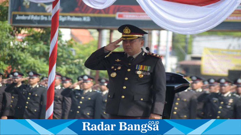 Wakapolresta Sidoarjo, AKBP I Made Bayu Sutha Sartana, saat memimpin langsung upacara 