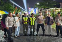 Polsek Tikung Polres Lamongan  menggelar pengamanan dalam rangka kegiatan sholawatan yang diselenggarakan di kediaman Ahmad Sandy, Dusun Bakalan (IST)