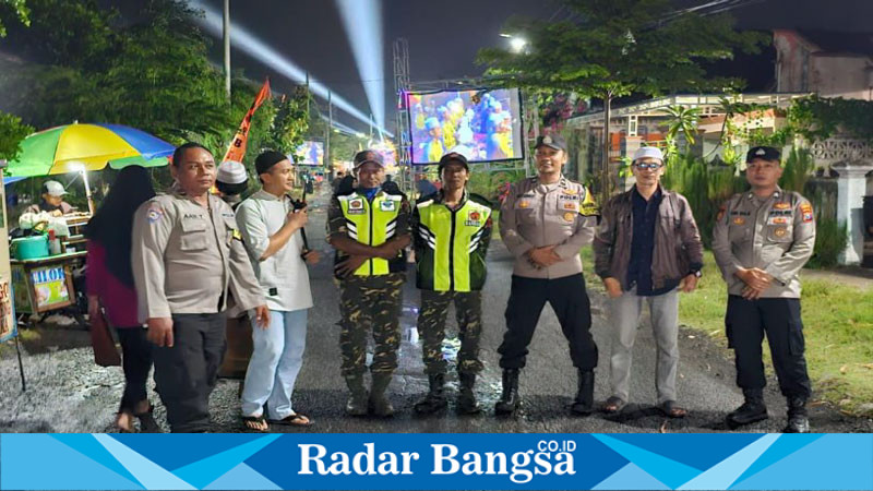 Polsek Tikung Polres Lamongan  menggelar pengamanan dalam rangka kegiatan sholawatan yang diselenggarakan di kediaman Ahmad Sandy, Dusun Bakalan (IST)