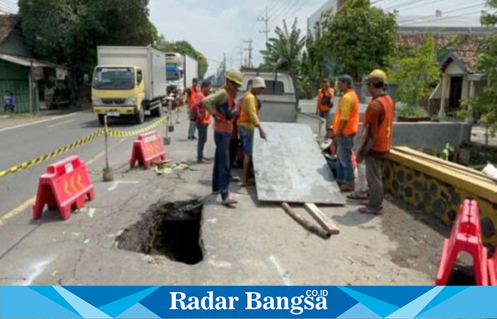 Box culvert saluran air di bawah Jalur Nasional Tawangsari, Kecamatan Bangsal, Kabupaten Mojokerto, Jawa Timur, mengalami kerusakan (ist)