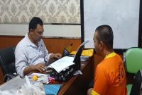 Pelaku saat di Mintai keterangan unit Reskrim Polres Lamongan (IST)