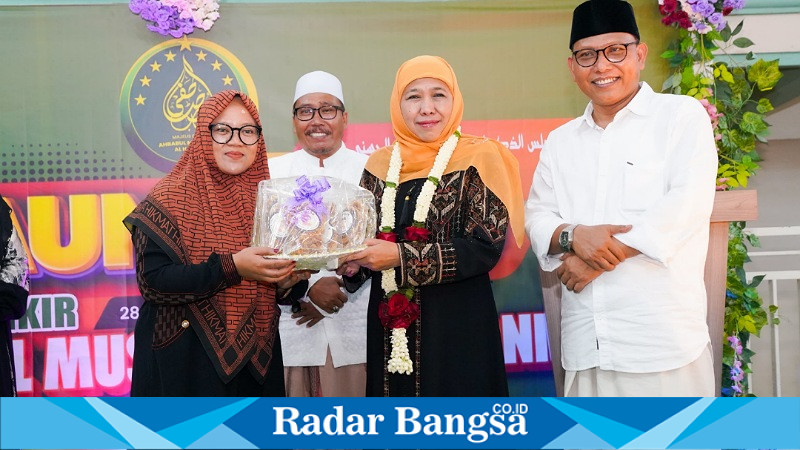 Calon Gubernur Jawa Timur Terpilih, Khofifah Indar Parawansa, hadir dalam acara Launching Majelis Dzikir Ahbabul Mustofa al-Hasani di Desa Karanganyar (ist)