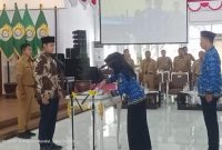 Prosesi Pelantikan melantik dan mengambil sumpah janji jabatan fungsional di Pemerintah Kabupaten Kendal. 
di Pendopo Tumenggung Bahurekso(RadarBangsa.co.id).