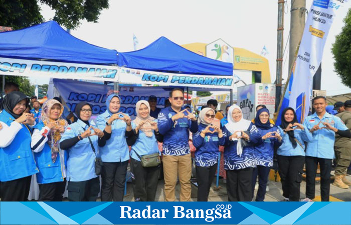 Pj Gubernur Jawa Timur, Adhy Karyono hadiri  Peringatan HKSN Tingkat Provinsi Jawa Timur di Pahlawan Business Center, Madiun, pada Jumat (20/12) (ist)