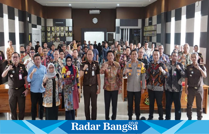 Plt. Bupati Sidoarjo, Subandi  hadiri  sarasehan Hari Antikorupsi 2024  di Aula Kejaksaan Negeri Sidoarjo (Dok Foto Istimewa)