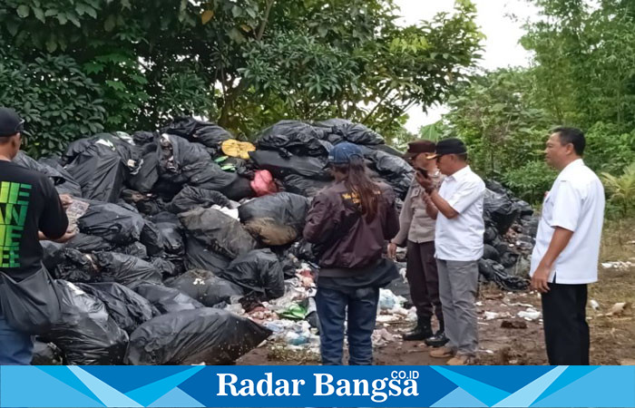 Plt DLH Kota Batu, Ir Alfi Nur Hidayat  Tindak Tegas Penimbun Sampah di Giripurno