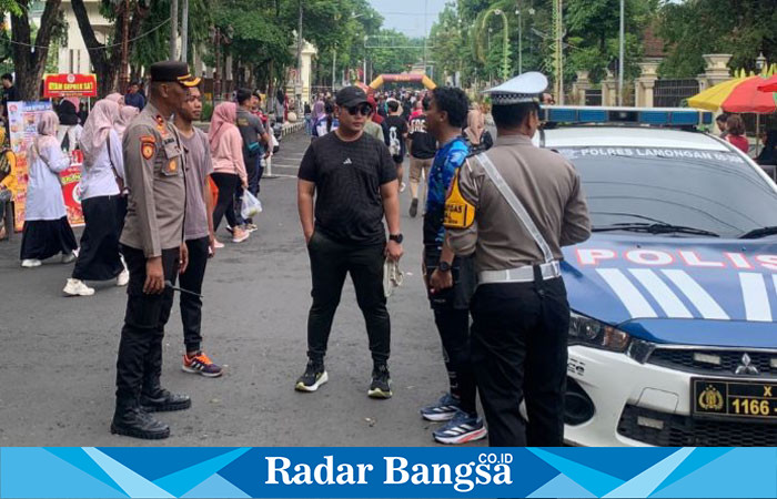 Polsek Lamongan Kota pengamanan kegiatan Jalan Sehat Bersama Ria Ricis yang berlangsung pada Minggu pagi, (15/12/2024) (ist)