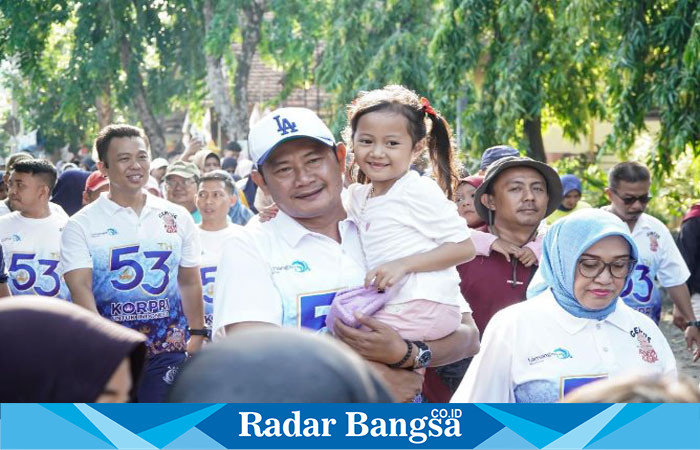 Bupati Lamongan Yuhronur Efendi, menghadiri  acara jalan sehat  yang start  di depan Pendopo Lokatantra (IST)