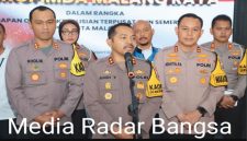 Tengah, Kapolres Batu AKBP Andi Yudha Pranata, S.H., S.I.K., M.Si., bersama Wakapolresta Malang Kota dan Kapolres Malang.(hms)