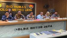 Kepala Subdirektorat 4 Direktorat Reserse Siber Polda Metro Jaya, AKBP Herman Edco Wijaya Simbolon, konfrensi pers  pada Jumat (10/1/25) (ist)