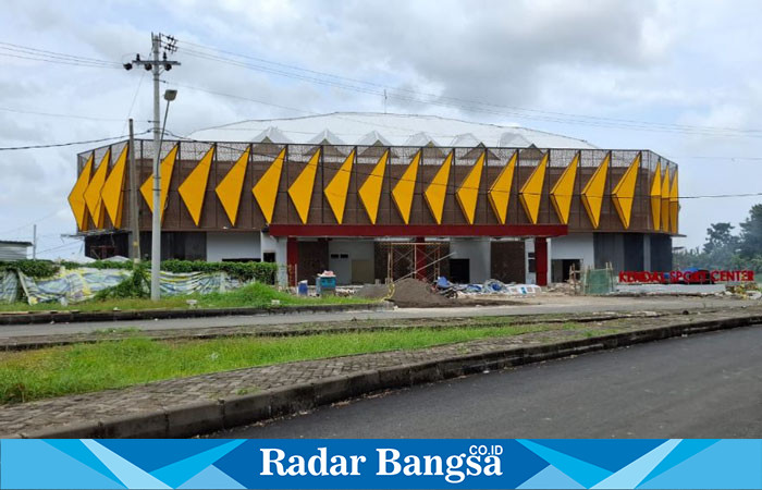 Pembngun fisik GOR dan Youth Center Kebondalem Kendal,mencapai tahap 96 persen. (RadarBangsa.co.id).