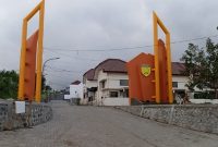 Foto: Proyek Pembangunan Perumahan Negara dan Rumah Pembina LVRI. Di Kelurahan Sisir Kota Batu, molor dari Waktu yang ditentukan.