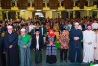 Khofifah Indar Parawansa, membuka 4th International Conference on Research and Community Service (ICORCS) KH. Abdul Chalim University yang digelar di Islamic Center Surabaya (hms)