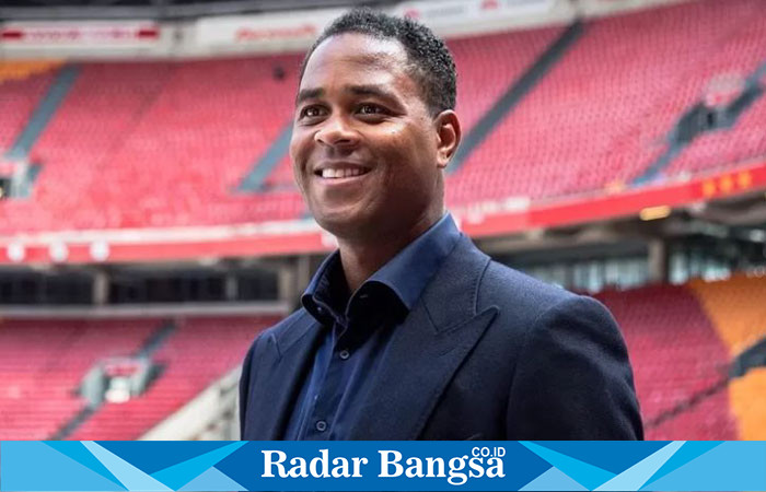 Patrick Kluivert  (IST)