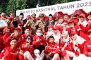 Pj. Gubernur Jawa Timur Adhy Karyono memimpin Apel Bulan Keselamatan dan Kesehatan Kerja (K3) Nasional Tahun 2025 yang digelar di Lapangan Prapat Kurung (hms)