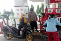 Anggota Polsek Tikung saat patroli (IST)