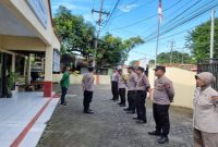 Kapolsek Tikung, IPTU Tulus Haryanto, S.E., M.H. saat meminpin apel pagi di mako Polsek (ist)