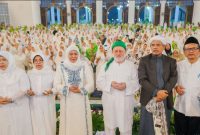 Masjid Nasional Al Akbar Surabaya menggelar kajian tafsir Al Jailani menghadirkan langsung ulama besar, Syaikh Assayyid Prof. Dr. Muhammad Fadhil Al Jailani (hms)