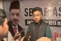 Foto Abu Bakar saat memberikan keterangan kepada awak media usai acara reses (ist)