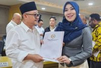 Anggota Dewan Perwakilan Daerah (DPD) RI, Dr. Lia Istifhama  saat bersama Mendikdasmen,  Abdul Mu’ti (ist)
