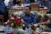 Bupati Lamongan Yuhronur Efendi menyampaikan sejumlah isu strategis serta rencana pembangunan infrastruktur (ist)