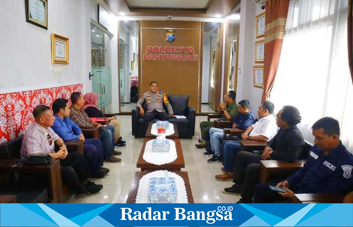 Pengurus DPD IWOI Banyuwangi mengadakan kunjungan silaturahmi ke Kapolresta Banyuwangi (ist)