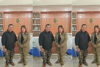 Ketua Lembaga Perkumpulan Insan Sapu Jagad (LPISJ), Purnomo, bersama Sekretaris Pengawas Umum, Ocha, saat mendatangi kantor Inspektorat Mojokerto pada Selasa (4/2/2025) (Dok RadarBangsa.co.id)