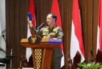 Mendagri, Prof. Drs. H. Tito Karnavian, B.A., M.A., Ph.D. (ist)
