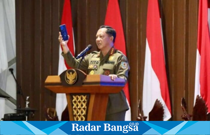 Mendagri, Prof. Drs. H. Tito Karnavian, B.A., M.A., Ph.D. (ist)