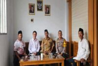 Kapolsek Tikung, Iptu Tulus Haryanto, S.E., M.H., melaksanakan silaturahmi bersama Pengasuh Ponpes Al Futuh, KH. Abdulloh (ist)
