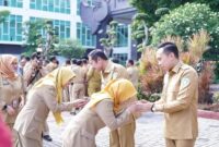 Bupati Lamongan Yuhronur Efendi menekankan aparatur sipil negara (ist)