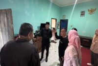Bupati Sidoarjo, H. Subandi, S.H., M.Kn., menaruh perhatian terhadap kondisi Balai Wartawan Sidoarjo (ist)