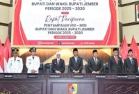Gubernur Jawa Timur, Khofifah Indar Parawansa, menghadiri Serah Terima Jabatan (Sertijab) Bupati dan Wakil Bupati Jember terpilih periode 2025-2030 (hms)