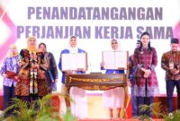 Gubernur Jawa Timur, Khofifah Indar Parawansa, sukses memimpin misi dagang dan investasi perdana antara Provinsi Jawa Timur dengan Maluku Utara yang digelar di Hotel Sahid Bella, Kota Ternate, Maluku Utara (hms)