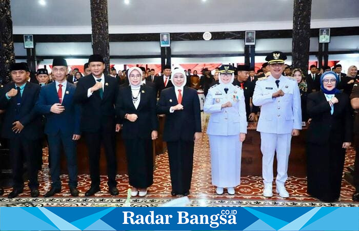 -  Gubernur Jawa Timur Khofifah Indar Parawansa secara resmi menutup rangkaian roadshow prosesi Serah Terima Jabatan (hms)