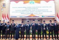 Foto nersama di Rapat Paripurna dprd Lamongan  (ist)