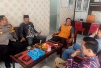 Kapolsek Tikung AKP Anang  Purwowidodo,SH., saat silaturahmi ke Camat  (ist)