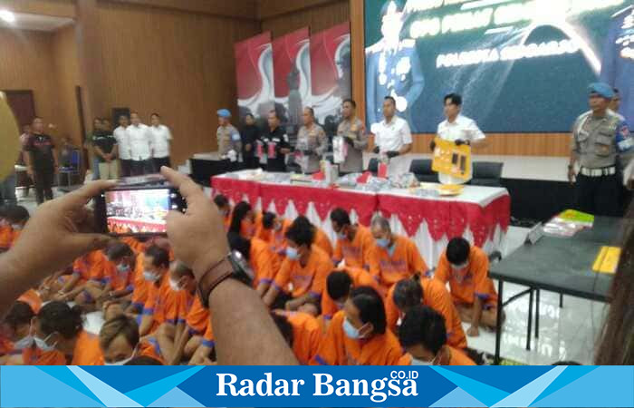 Kapolresta Sidoarjo Kombes Pol Christian Tobing dalam konferensi pers yang digelar pada Rabu, 12 Maret 2025, di Gedung Serba Guna Mapolresta Sidoarjo (hms)