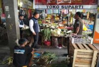 Satgas Pangan Polres Lamongan menggelar sidak di Pasar Tradisional Sidoharjo, Lamongan (ist)