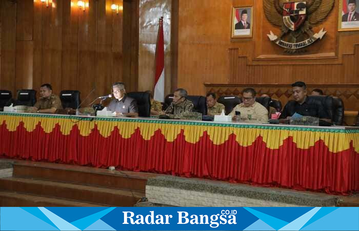 Wakil Bupati Asahan, Rianto, SH, MAP, LKPJ Tahun Anggaran 2024 di hadapan pimpinan dan anggota DPRD Asahan. berlangsung di aula paripurna kantor DPRD Asahan (ist)