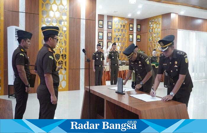Sertijab Kasi Pidsus di Kejari Kota Batu dipimpin Kajari Didik Adyotomo, dihadiri seluruh pegawai dan pejabat Kejari (ist)