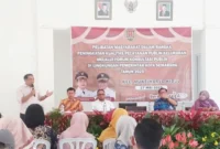 Anggota DPRD Kota Semarang Narendra Keswara memberikan sosialisasi pelayanan publik kepada warga Kelurahan Muktiharjo Kidul (ist)