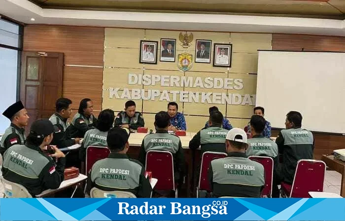 Rapat  Papdesi Kendal dengan Dispermasdes.(RadarBangsa.co.id).