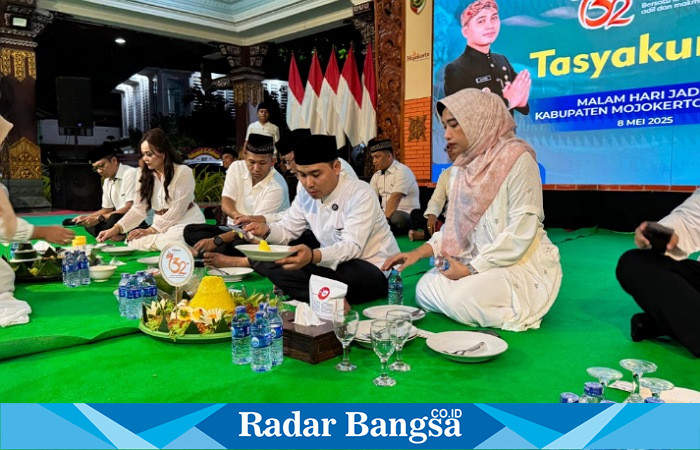 Tasyakuran 732 tumpeng dalam rangka Hari Jadi ke-732 Kabupaten Mojokerto di Pendopo Graha Maja Tama (ist)