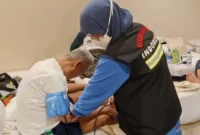 Kanafi bin Munawir (59), warga Kendal menjalani perawan tim medis di Tanah Suci Arab Saudi. (RadarBangsa.co.id).